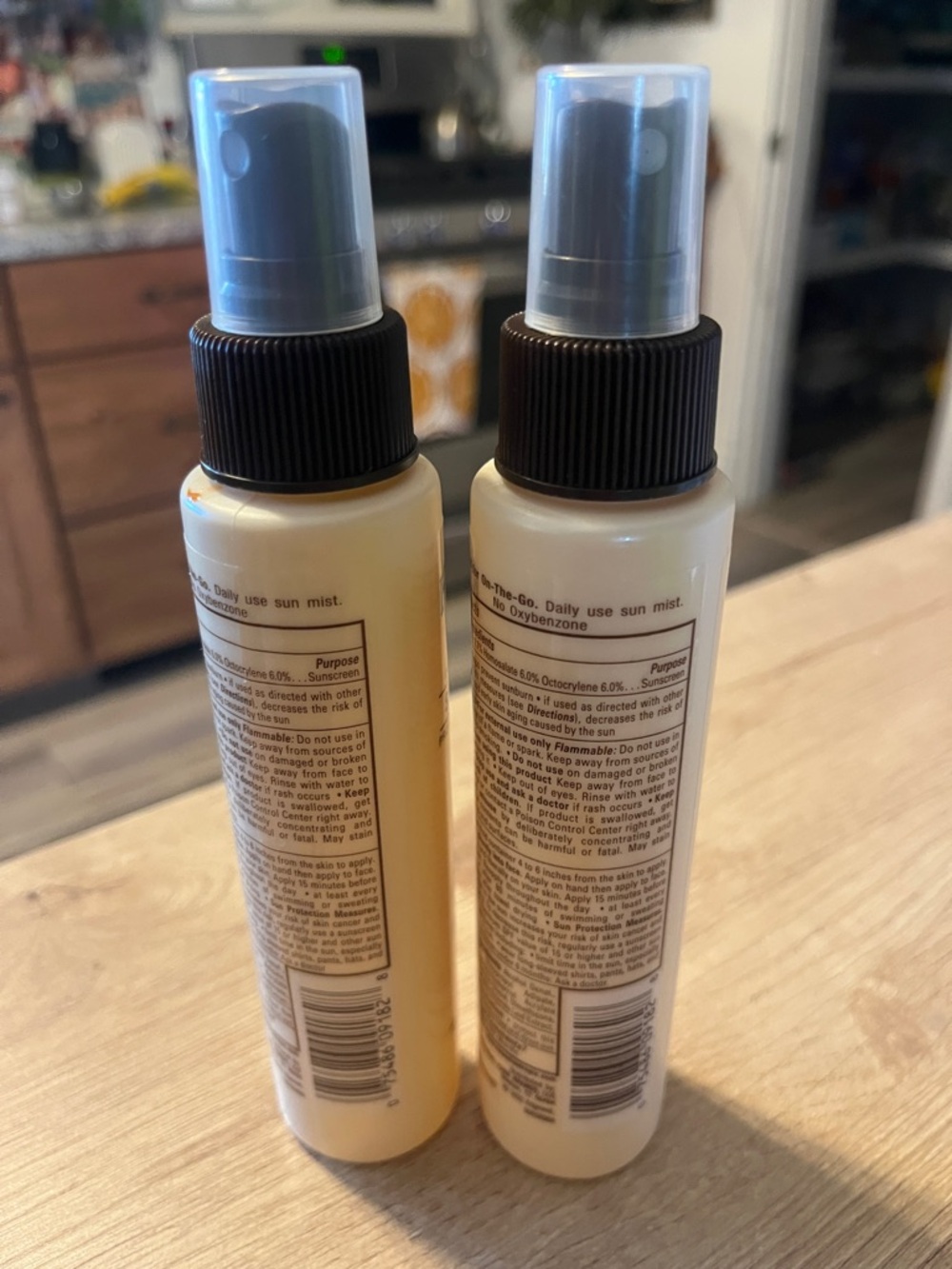 Hawaiian Tropic Skin Defense SPF 30 Sunscreen Mist.  Two 3.4 oz Bottles.  New. - Picture 3 of 5